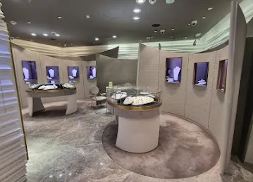 Versace Fine Jewellery Palazzo Hotel