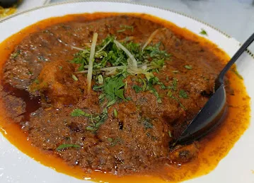 Via Lucknow Restaurant