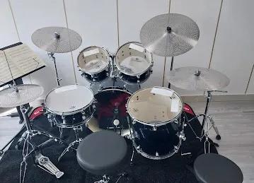 Vineyard Music Institute 维尼亚音乐学校