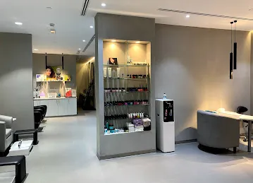 VIVRE BEAUTY SALON