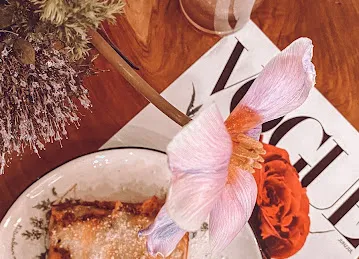 Vogue Flowers | Cafe