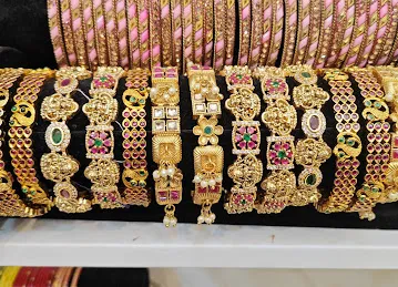 Wadi Al Kharaz Ladies Gar. Tailoring & Emb L.L.C ( Wadi Designs )