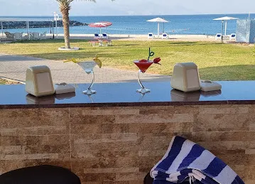 Waves Pool Bar and Restaurant