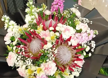 We Flowers - Jumeirah Golf Estate Branch