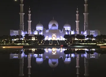 واحة الكرامة - نصب الشهيد
