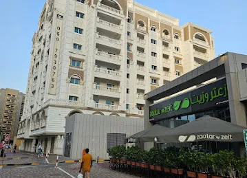 White dubai