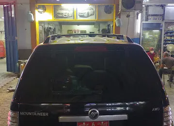 White platinum Garage وايت بلاتينيوم لتصليح السيارات