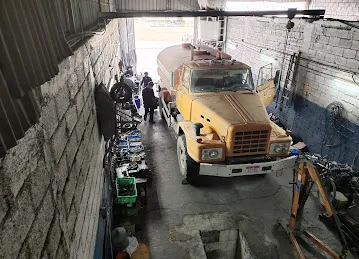 WHITE SHELL AUTO REPAIR GARAGE