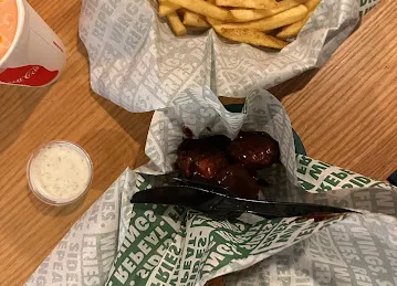 Wingstop Baysquare