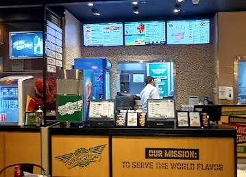 Wingstop Baysquare