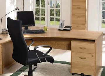 Woodlux Furnishings LLC