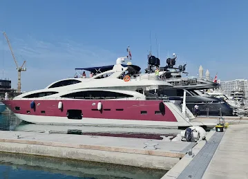 Yacht