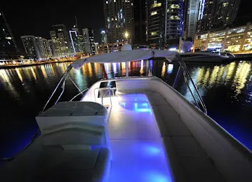 Yacht club yachts