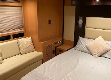 Yacht Hire Dubai - Private Yacht Rental Marina