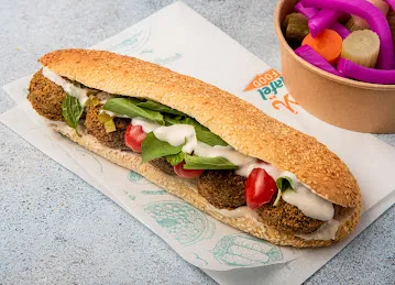 Yalla Falafel UAE مطعم يلّا فلافل