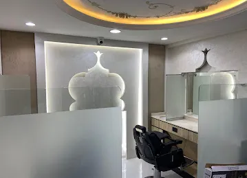 Yas Men Saloon