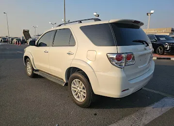 YOKOHAMA MOTORS PARKING YARD
