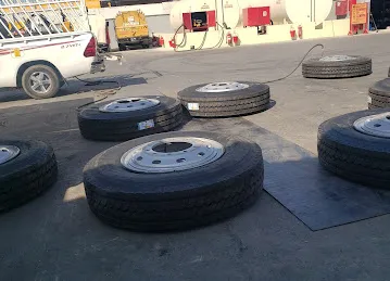 YOUNAS KHAN TYRES REPAIRING
