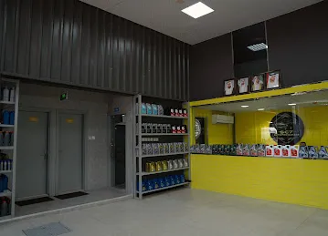 Zinq Prime Garage LLC