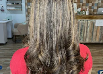 Zoli fam ladies salon