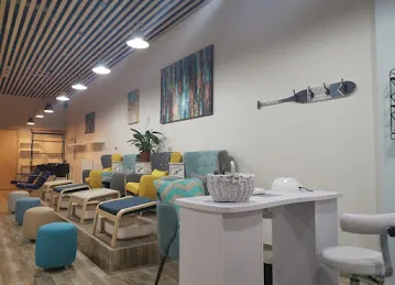 Zoli fam ladies salon