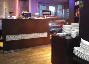 Zone Lounge Restaurant